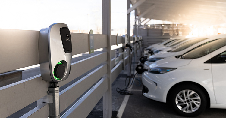 Los aparcamientos no residenciales privados deberán disponer de cargadores para vehículos eléctricos en 2023