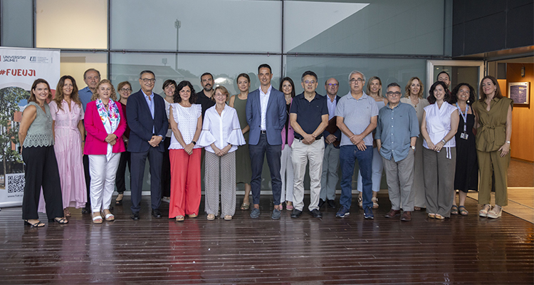Acto adhesion Kerakoll Patronato Fue-Uji 2