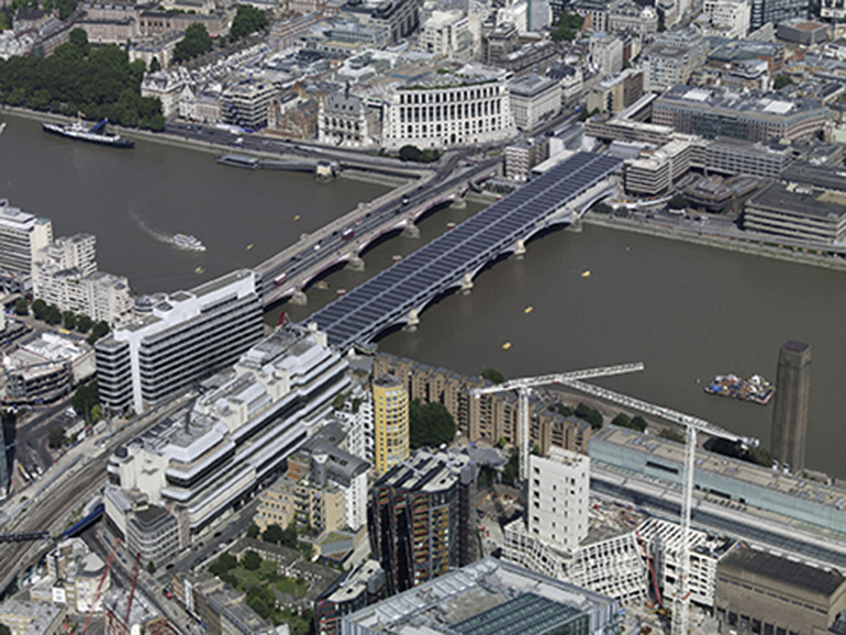 Puente en Londres, estación de Blackfriars