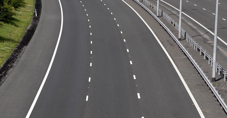 Carretera tres carriles licitación Fomento