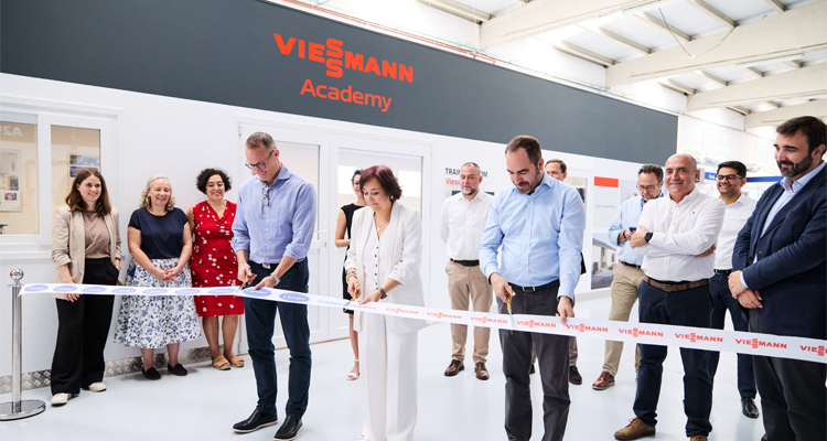 Carrier amplía su Academy e incorpora la formación técnica de Viessmann en Madrid