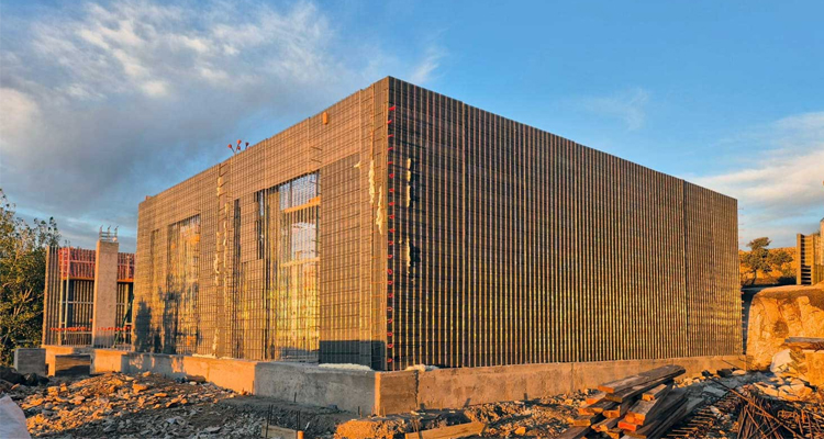La construcción industrializada integra estructura, cerramiento y aislamiento en un único sistema