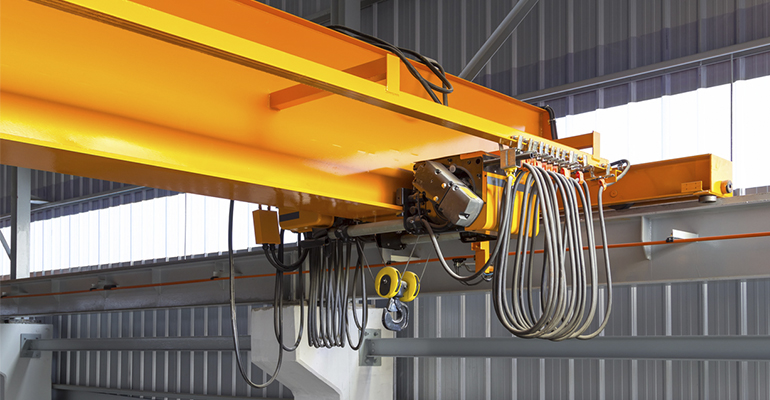 Puentes grúa: claves de selección, modernización y mantenimiento en naves de construcción
