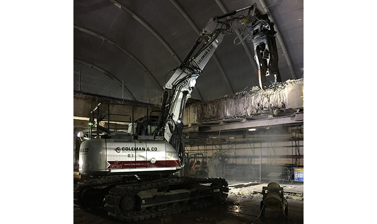 La excavadora a control remoto de JCB