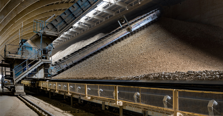 El consumo de cemento en España cae un 0,1% en febrero pese al crecimiento anual del 10,6%