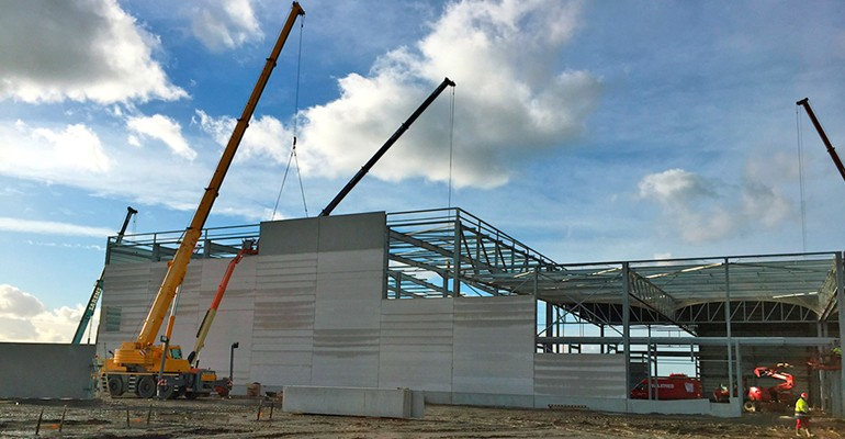 El impacto de los fabricantes de estructuras metálicas en obras de gran escala