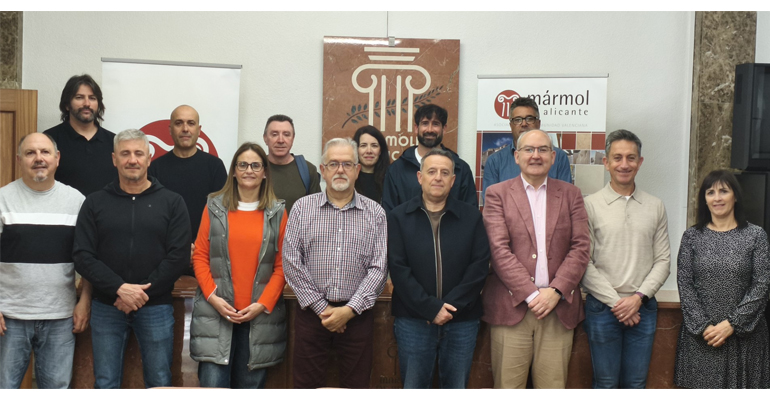 El sector del mármol en Alicante firma su convenio colectivo 2025 2027 con foco en pensiones y estabilidad