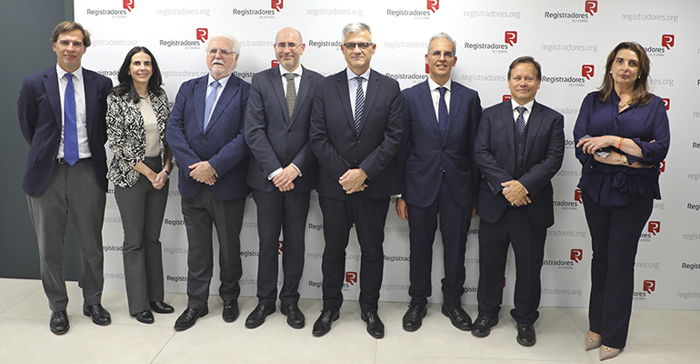 Vivienda reclama a las comunidades reforzar la gestión de fondos públicos para mejorar el acceso residencial