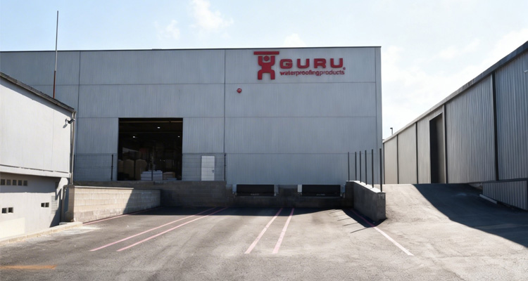 GURU waterproofingproducts® refuerza su posicionamiento como fabricante especializado en soluciones de impermeabilización con la inauguración de sus nuevas instalaciones, GURU Headquarters. Un centro productivo y logístico con más de 20.000 m² 