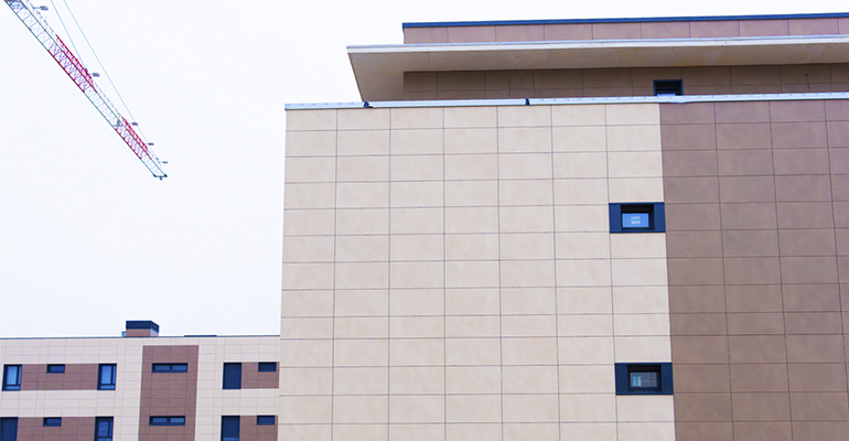 Knauf alerta del impacto económico de las “casas coladero” y reclama más rehabilitación energética en España