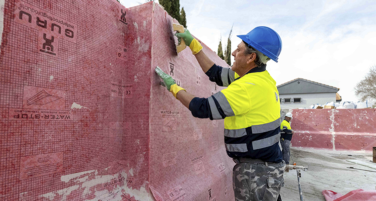 La lámina impermeabilizante WATER-STOP de Guru, clave en la renovación de la piscina municipal de Santa María de Benquerencia (Toledo)