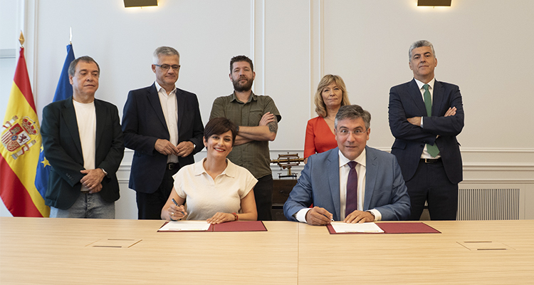 El Ministerio de Vivienda y la Fundación Laboral de la Construcción firman un convenio para impulsar el empleo en el sector