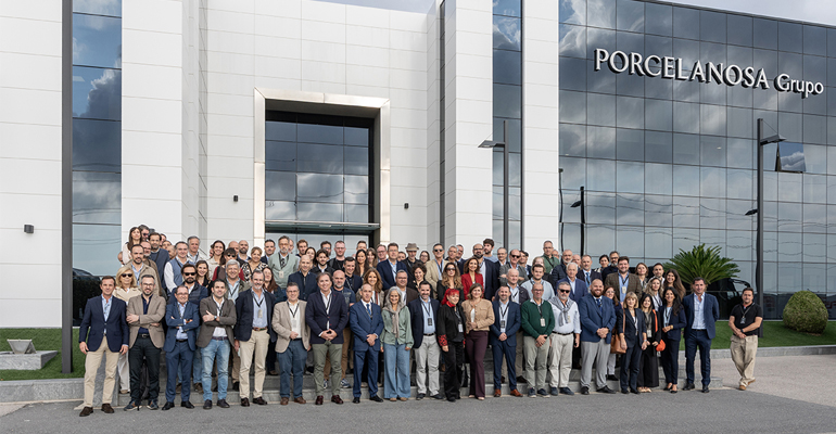 Porcelanosa impulsa el debate sobre industrialización en arquitectura sanitaria