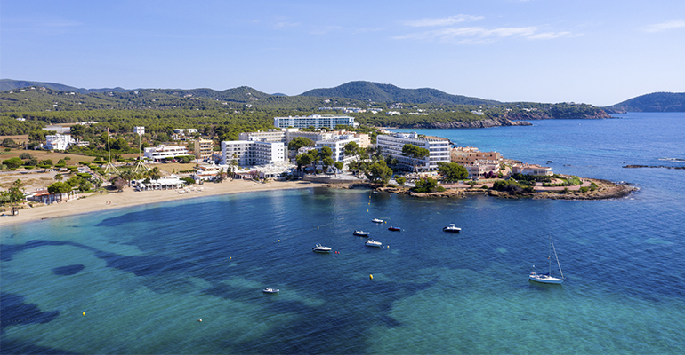 Cinco ciudades españolas superan los 7.000 €/m² en vivienda en propiedad a cierre de 2025