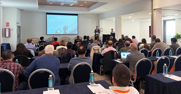 Sodeca analiza en Málaga la seguridad de las escaleras protegidas frente al humo en caso de incendio