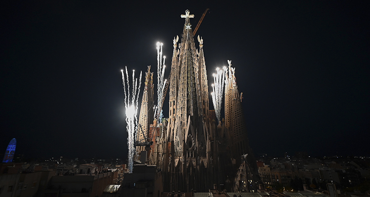 Iluminacion Sagrada Familia - Infoconstruccion