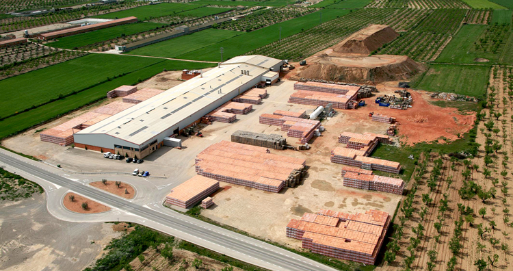 fábrica de ladrillos y cantera Fundación Minería y Vida